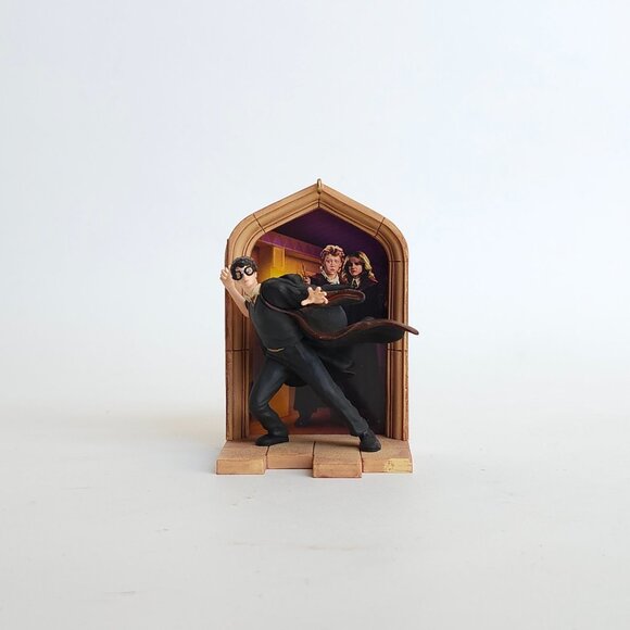 FUN Hallmark Harry Potter Ornament Creeping Along the Corridors 2006 - Picture 10 of 10